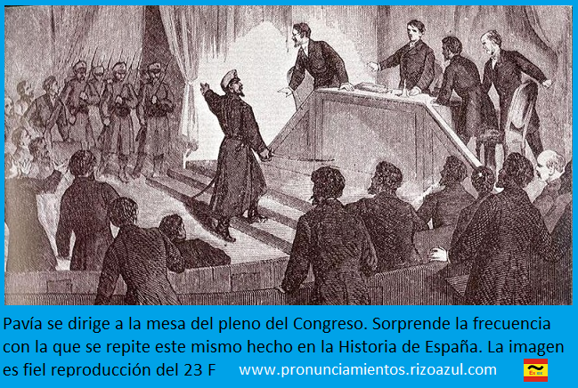 Pavía se dirige al estrado