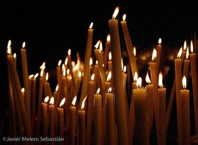 20080611112757-velas-pilar.jpg