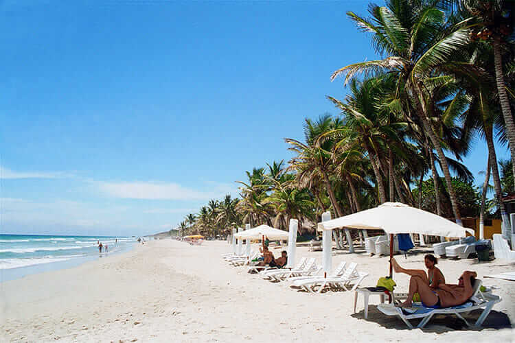 Resultado de imagen para PLAYA EL AGUA