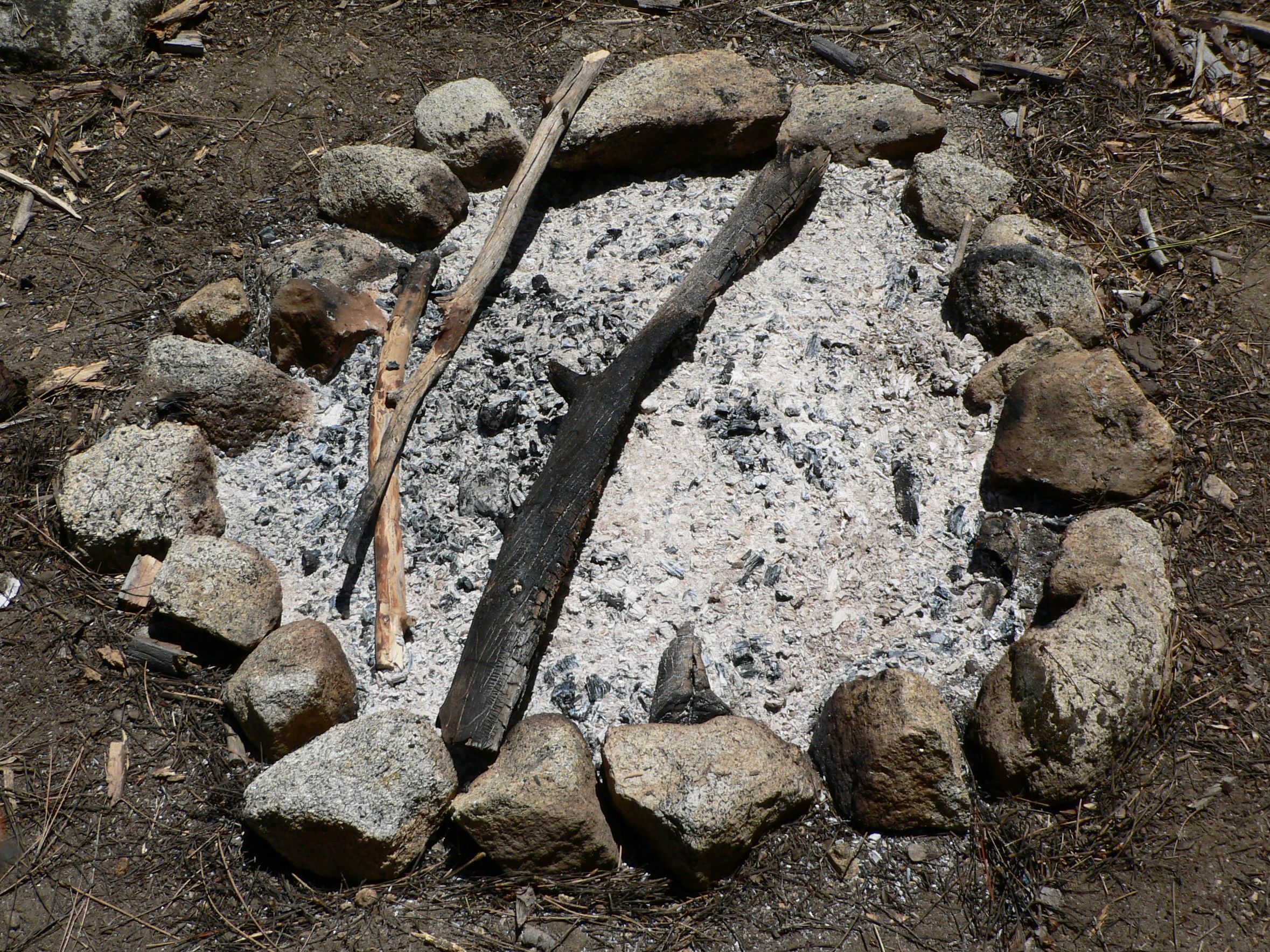 Campfire_scar_08319.JPG
