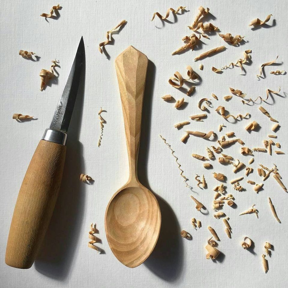 mora-wood-carving-knife-960x960.jpg