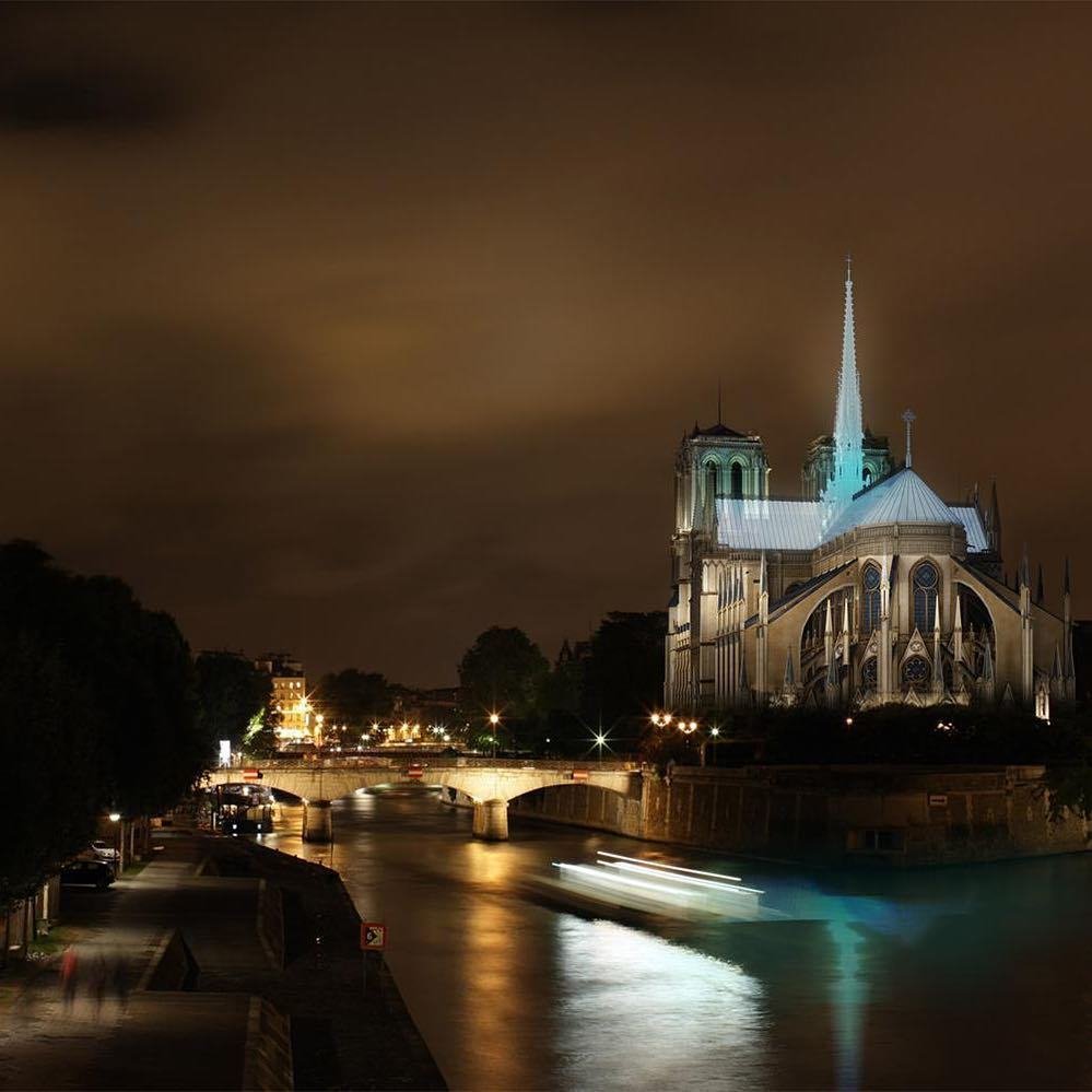 Massimiliano and Doriana Fuksas of Studio Fuksas proposed a Baccart crystal spire. A crystal spiral symbol of the fragility of history and spirituality. Light as a symbol of immateriality, they wrote on Instagram. Massimiliano and Doriana Fuksas of Studio Fuksas proposed a Baccart crystal spire. A crystal spiral symbol of the fragility of history and spirituality. Light as a symbol of immateriality, they wrote on Instagram.